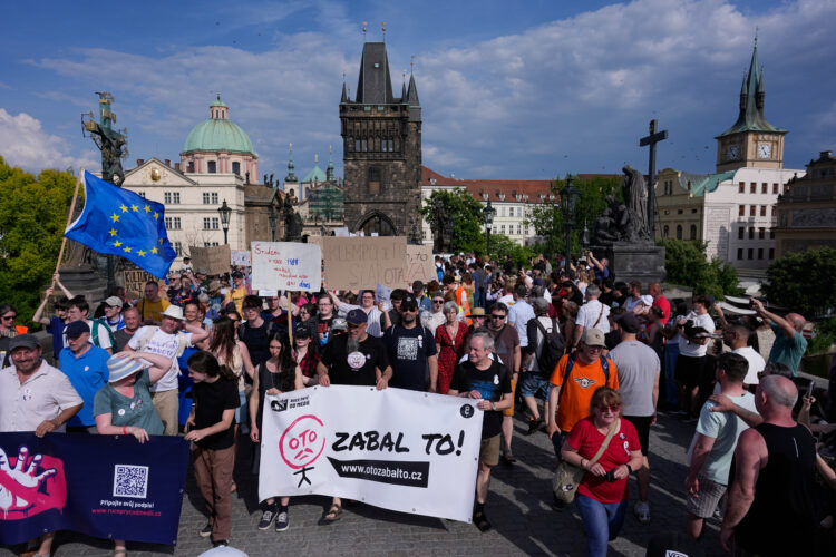 Thousands of Czechs rally against a government plan to overhaul the funding of public broadcasters